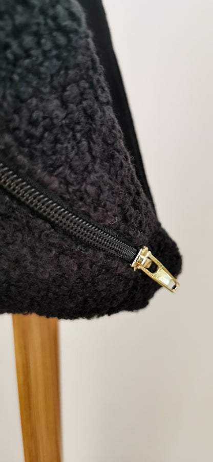 Basic Plüschis Bauchtasche Teddy Bouclé Plüsche Creme oder Schwarz