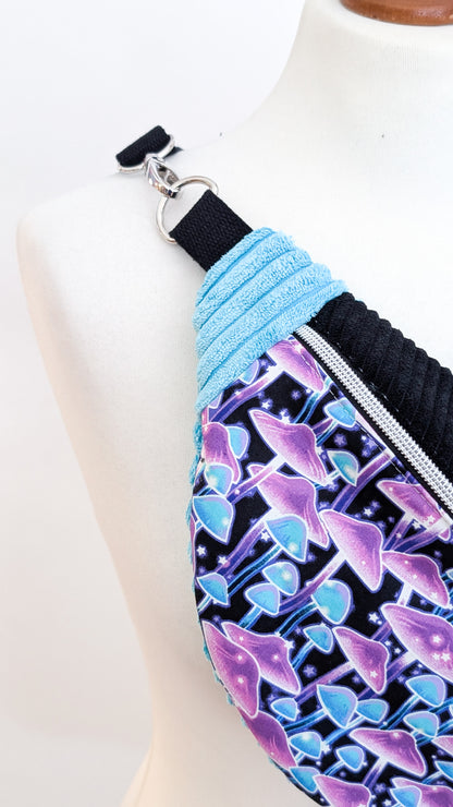 Hipbag Bauchtasche Crossbody Bag Schwarz Mint Lila Magic Mushrooms
