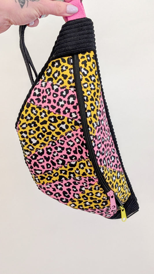 Zero Waste Bauchtasche Einzelstück Cord Gelb/Pink Leo