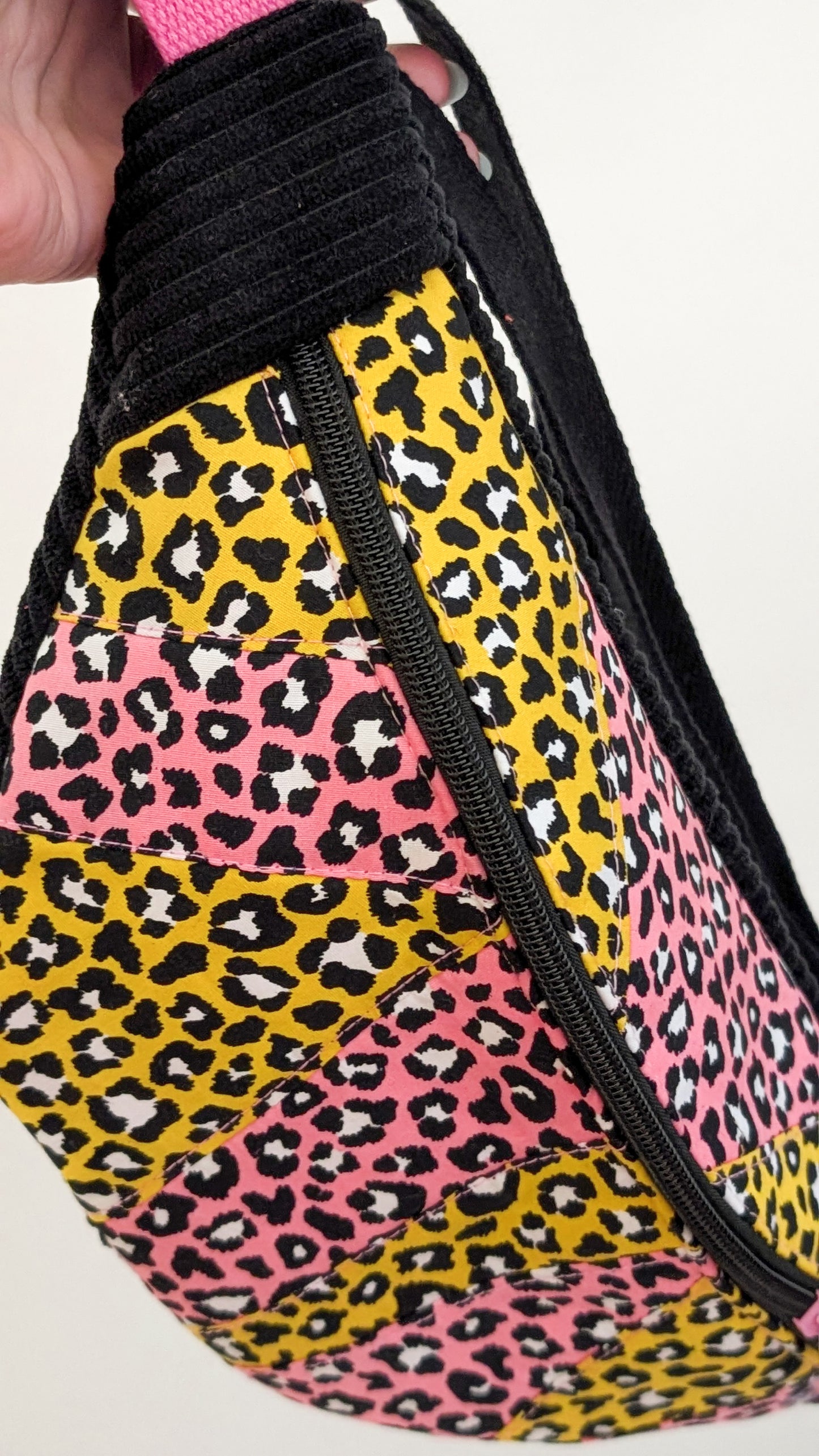 Zero Waste Bauchtasche Einzelstück Cord Gelb/Pink Leo