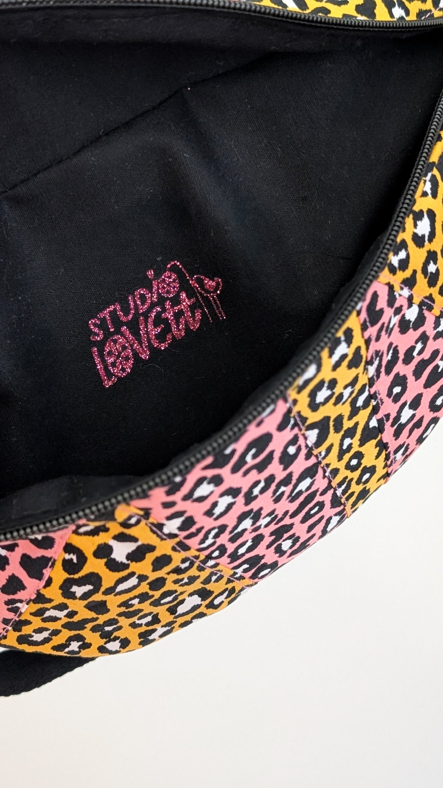 Zero Waste Bauchtasche Einzelstück Cord Gelb/Pink Leo