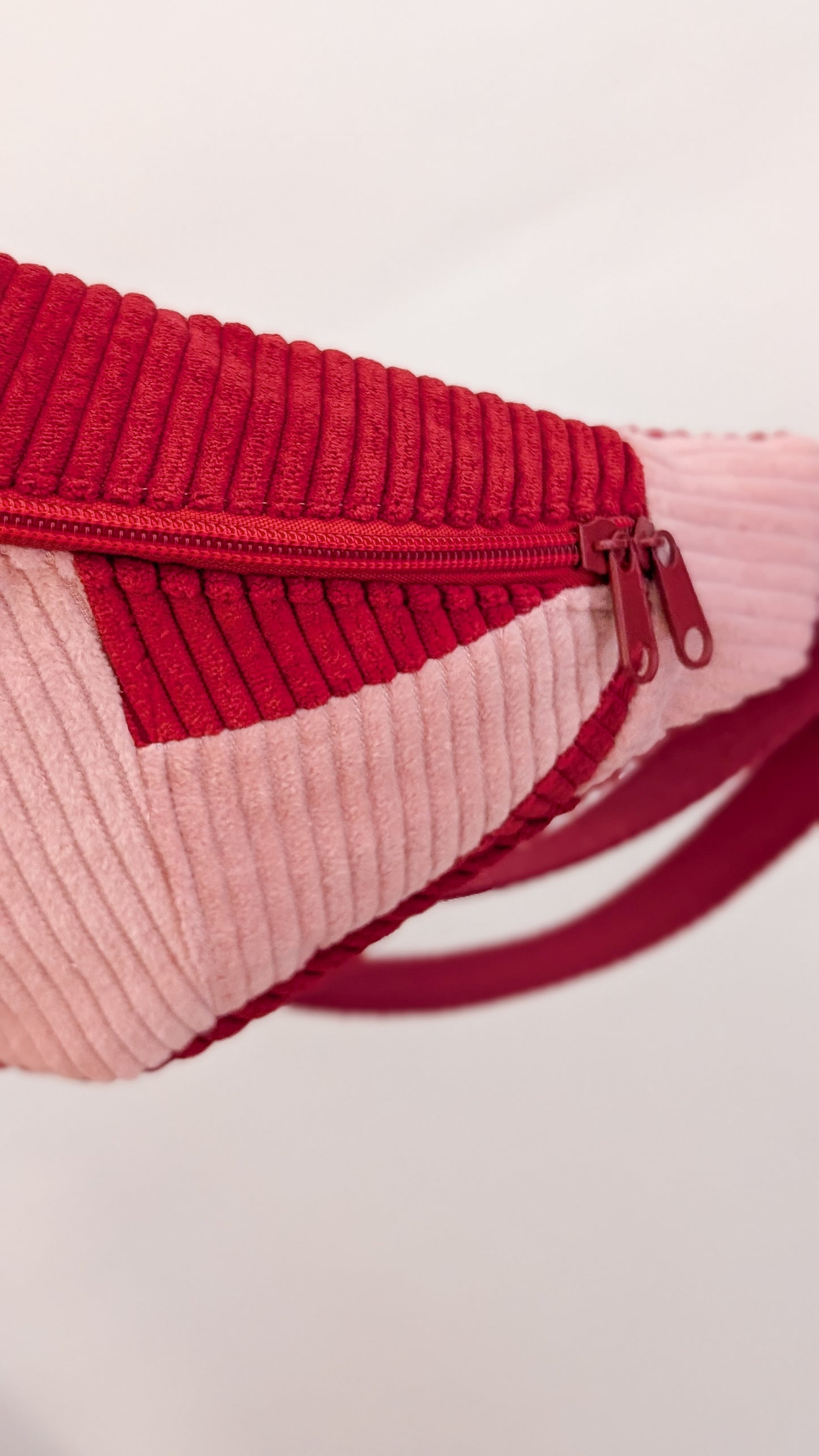 Zero Waste Bauchtasche Einzelstück Cord Rosa/Rot