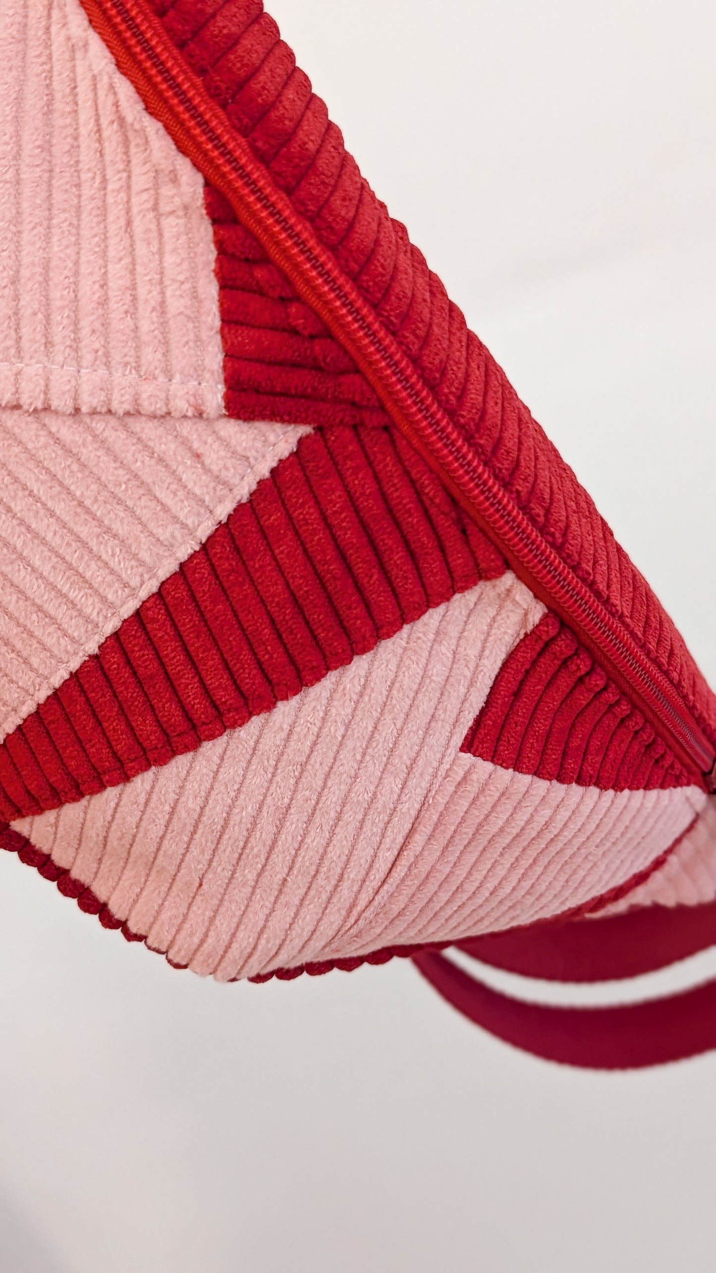 Zero Waste Bauchtasche Einzelstück Cord Rosa/Rot