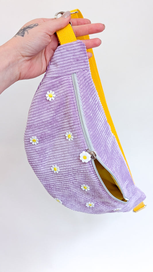 Pastell Cord Hipbag Bauchtasche Gänseblümchen Daisies FLIEDER