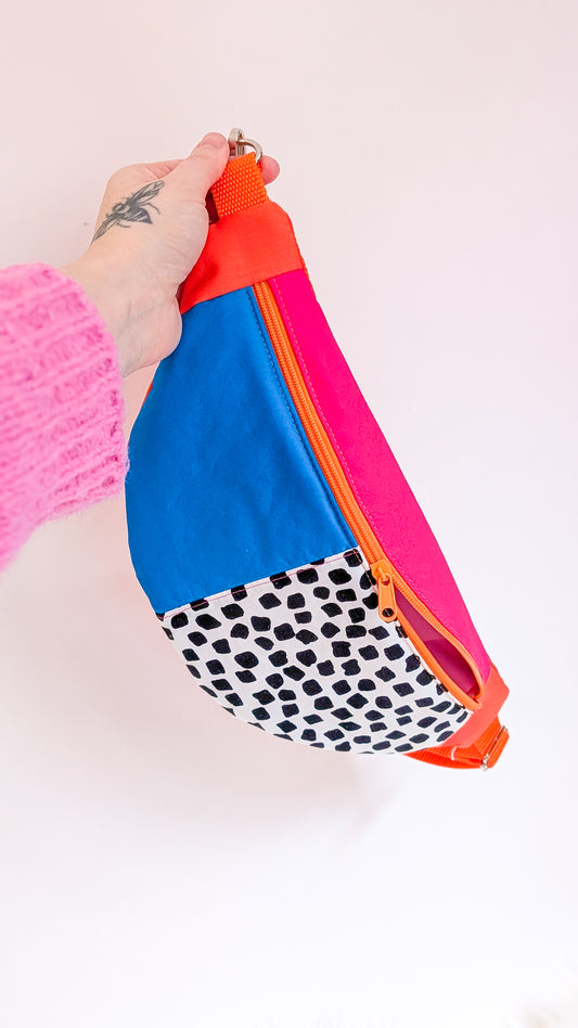 Knallige 80s Hipbag Bauchtasche Cross Body Bag Tupfen Orange Türkis Pink