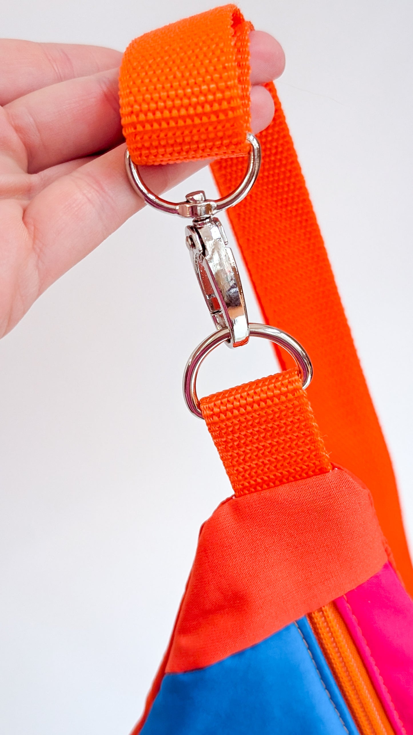 Knallige 80s Hipbag Bauchtasche Cross Body Bag Tupfen Orange Türkis Pink