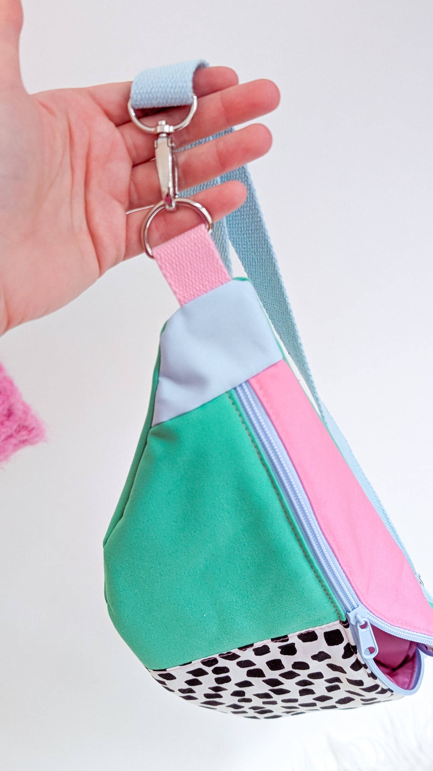 80s Hipbag Bauchtasche Cross Body Bag Tupfen Pastell Grün Rosa Hellblau