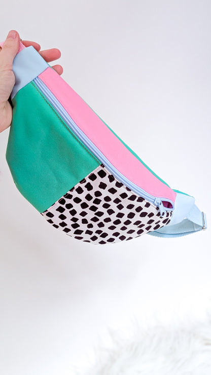 80s Hipbag Bauchtasche Cross Body Bag Tupfen Pastell Grün Rosa Hellblau
