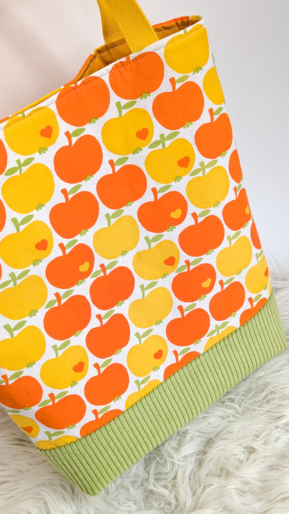 Einkaufstasche Bunte Tote Bag aus Vintage Bettwäsche – Apfelmotiv 70s