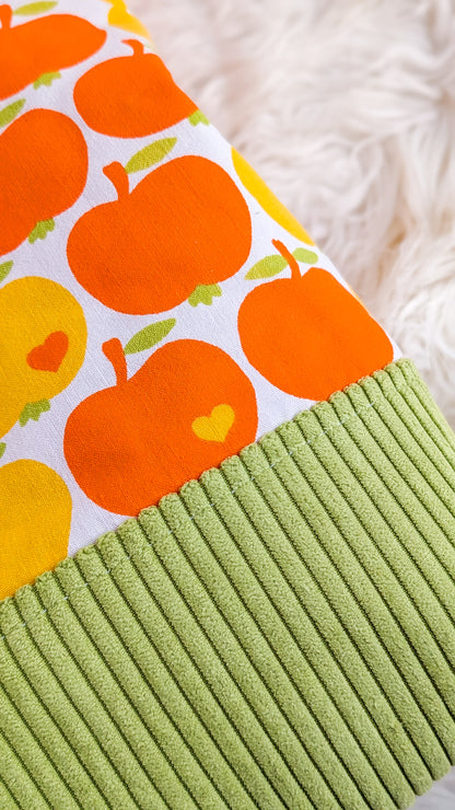 Einkaufstasche Bunte Tote Bag aus Vintage Bettwäsche – Apfelmotiv 70s