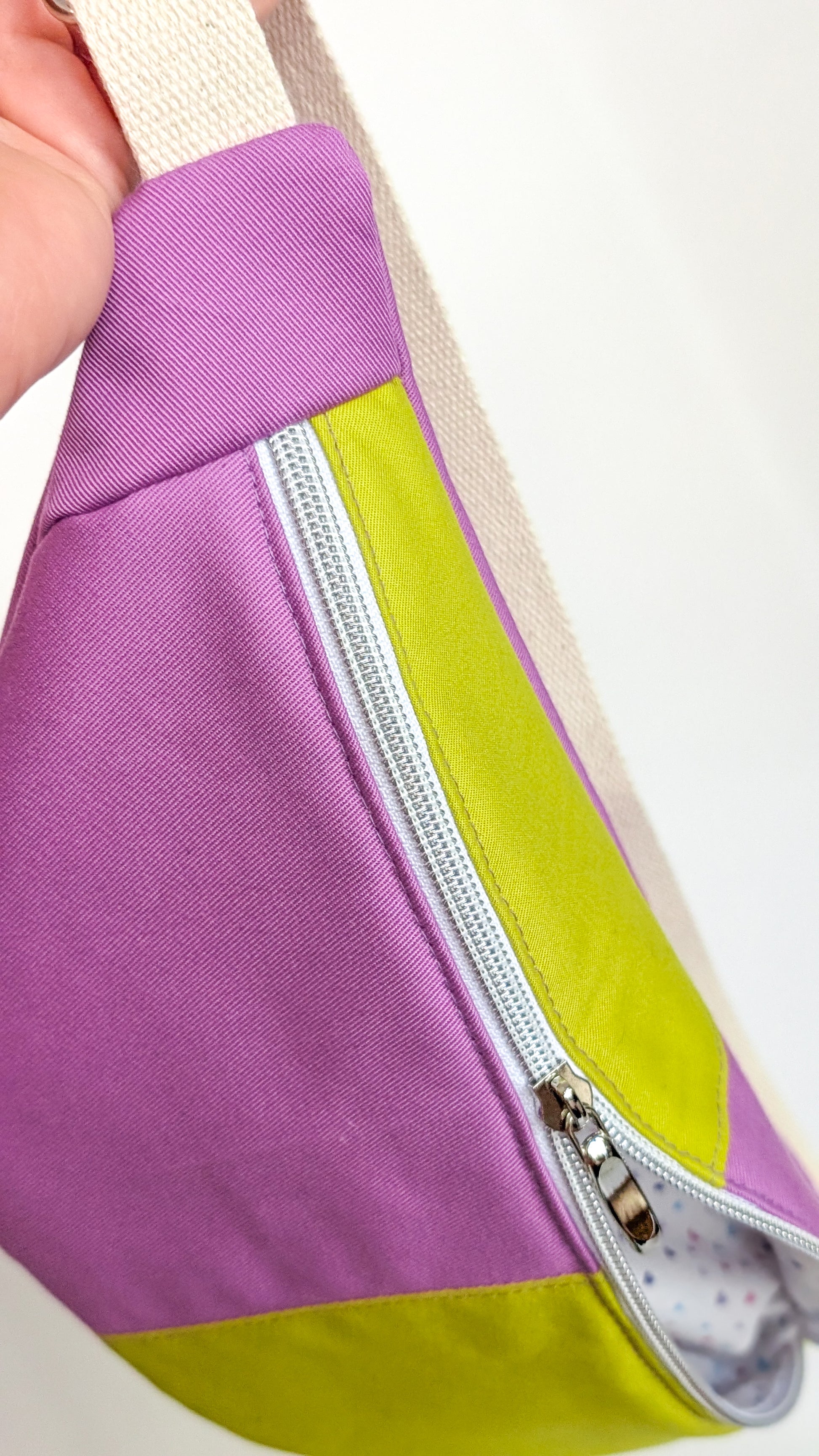 Bunte Colorblock Bauchtasche Cross Body Bag Lavendel + Chartreuse