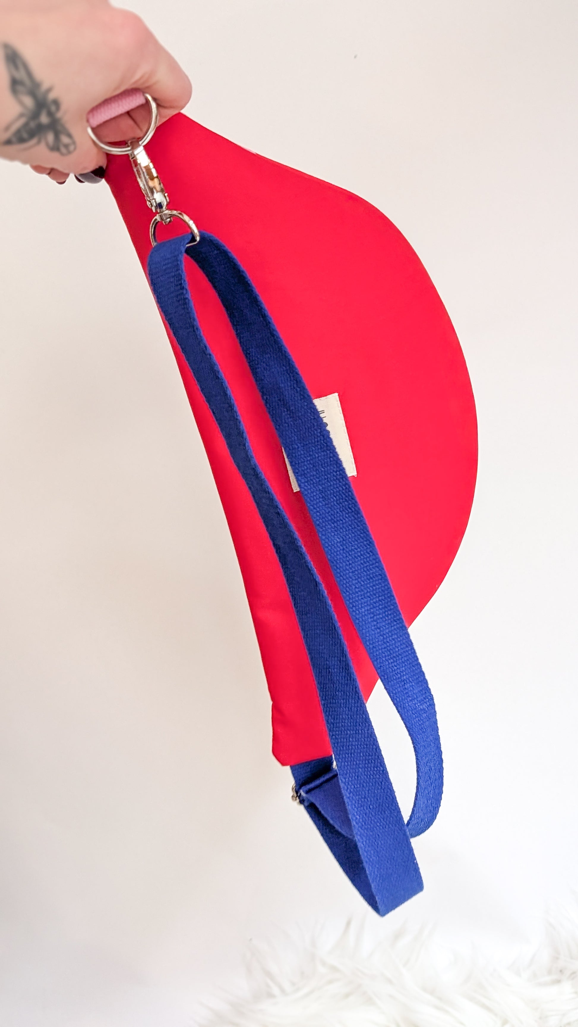 Handgemachte Bunte 80s Hipbag Bauchtasche Cross Body Bag Tupfen Blau Rot Pink Rückseite