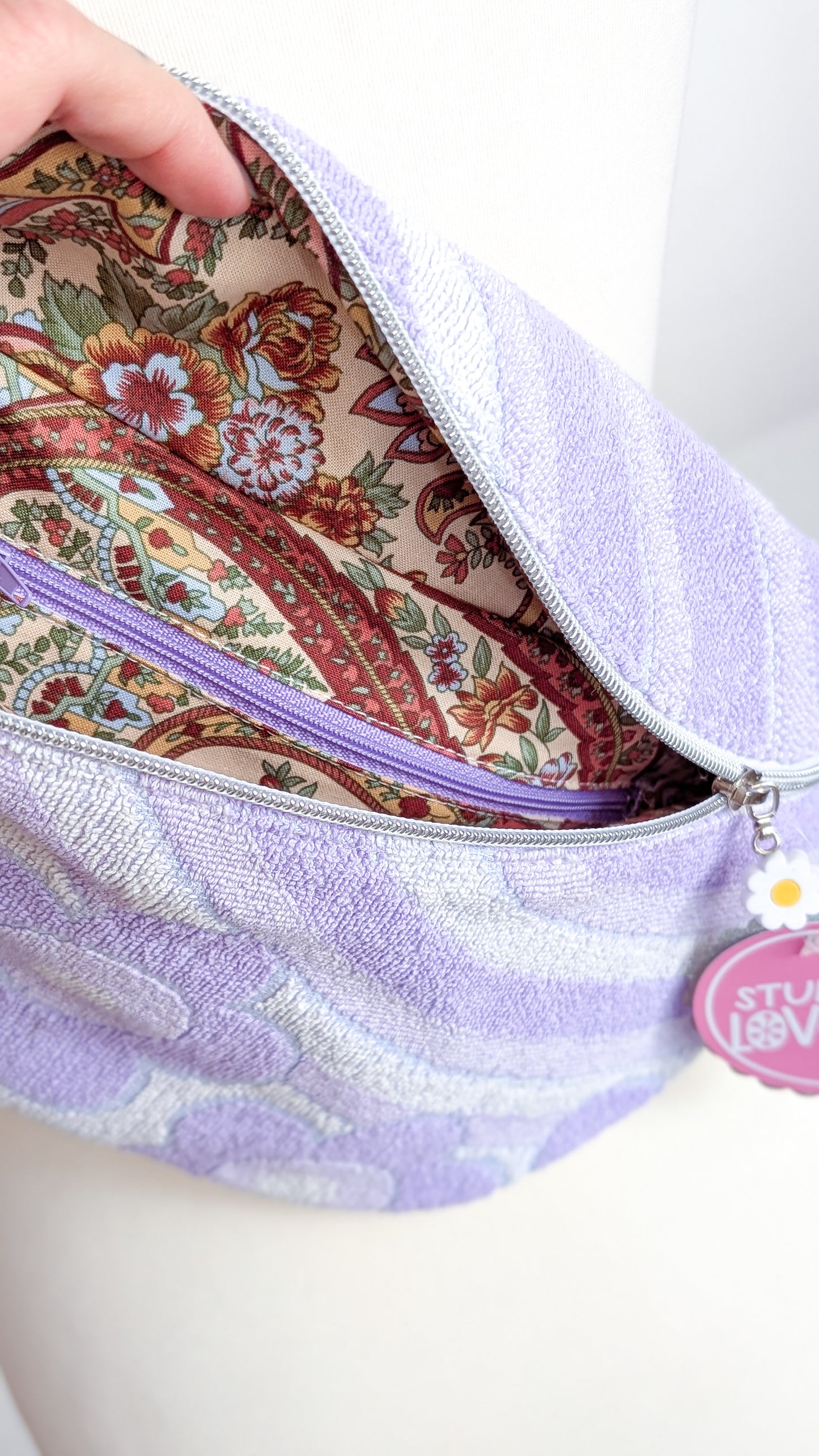 Upcycling XL Bauchtasche aus Vintage Handtuch Pastell Towel Bag Einzelstück Lila