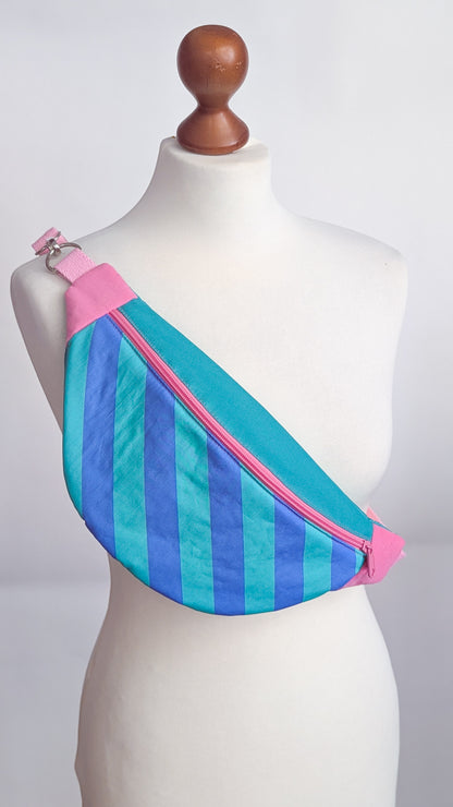 Bunte Bauchtasche Candy Bag Bubblegum Streifen Grün/Blau/Rosa