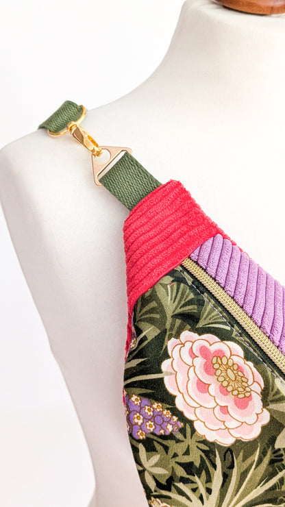 Upcycling Bauchtasche Granny Hipbag mit Cord & Blumen - 2 Einzelstücke