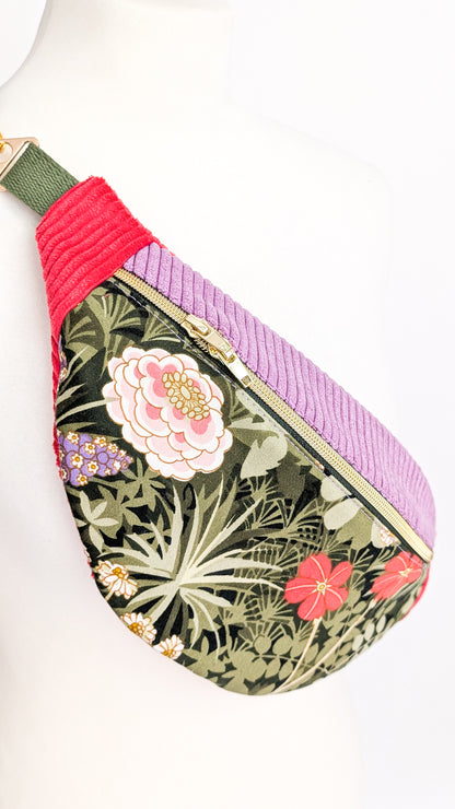 Upcycling Bauchtasche Granny Hipbag mit Cord & Blumen - 2 Einzelstücke