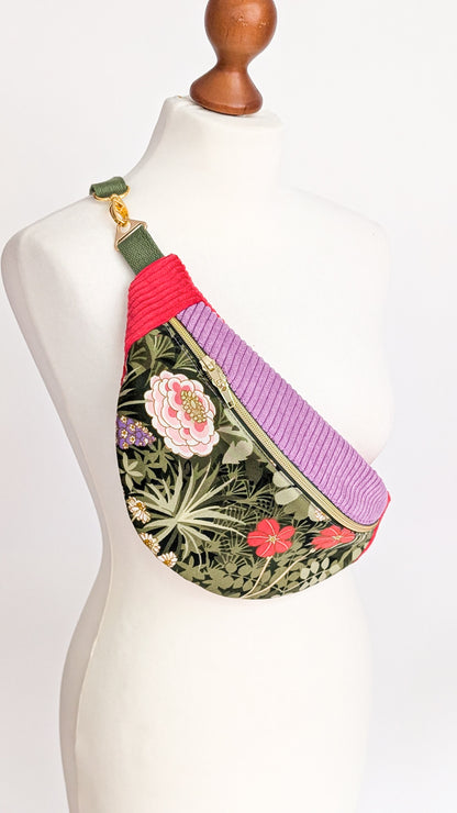 Upcycling Bauchtasche Granny Hipbag mit Cord & Blumen - 2 Einzelstücke