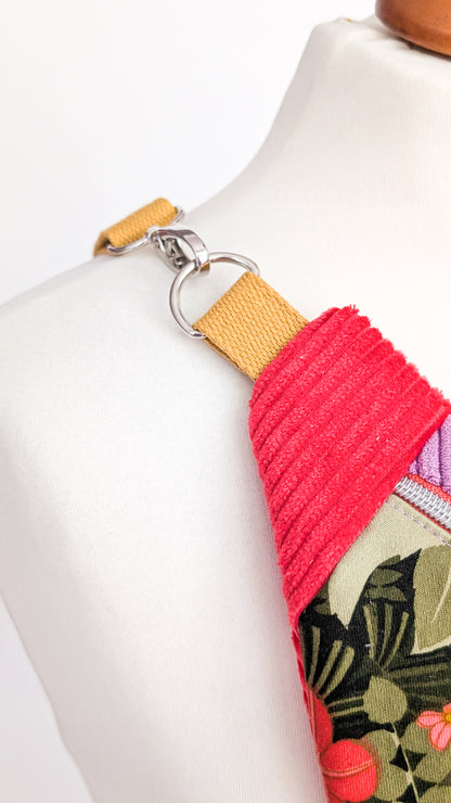 Upcycling Bauchtasche Granny Hipbag mit Cord & Blumen - 2 Einzelstücke