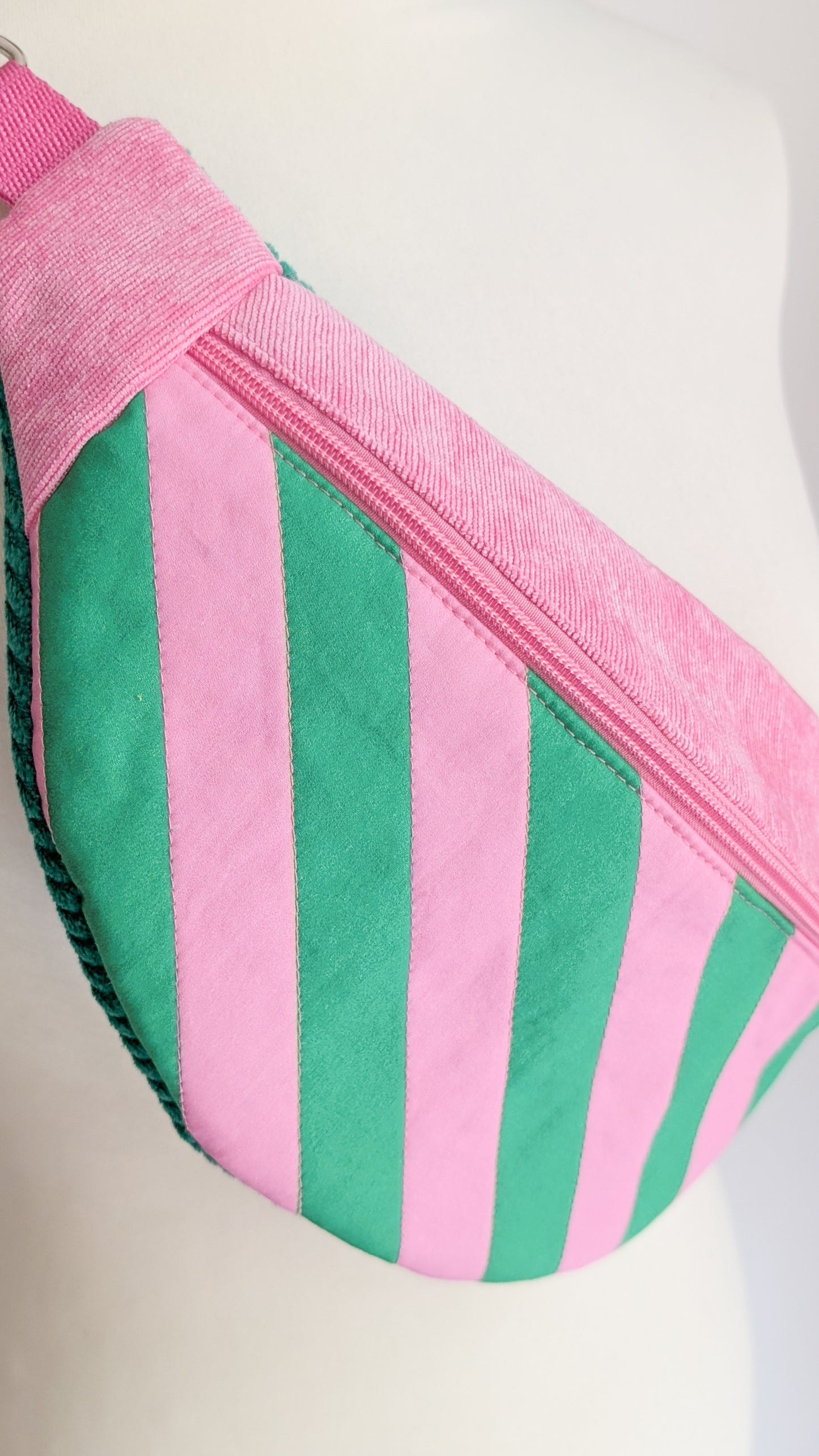 Bunte Bauchtasche Candy-Stripe Look Bag Bubblegum Streifen Grün/Pink