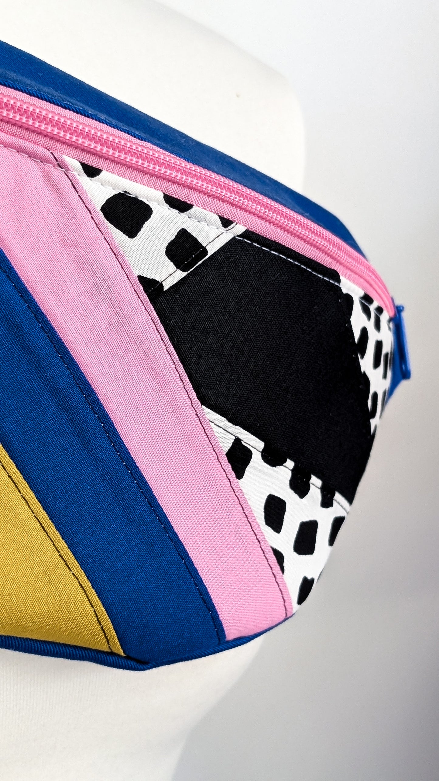 Zero Waste Bauchtasche Colorblocking Mustermix Dots Blau Rosa EINZELSTÜCK