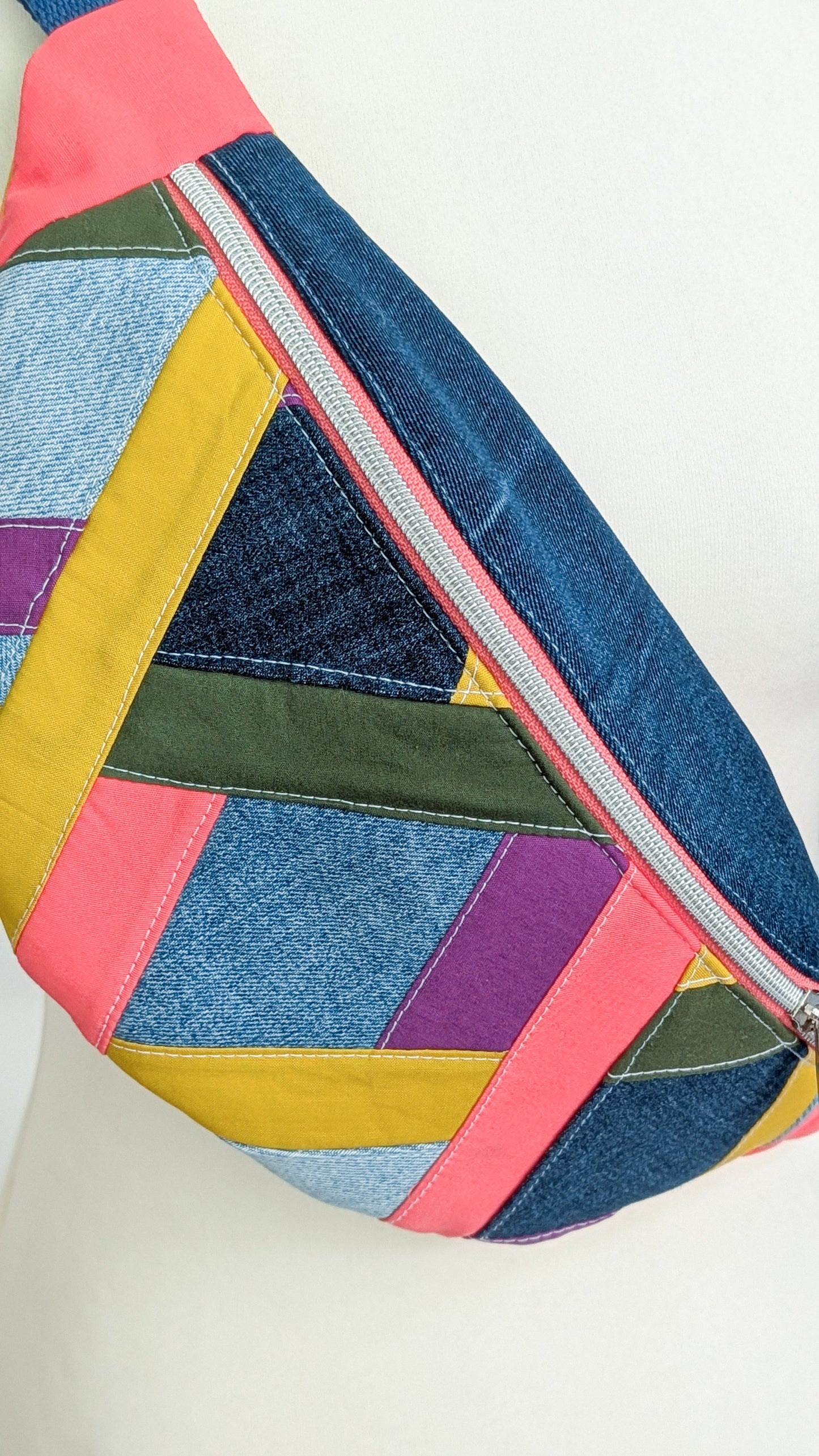 Zero Waste Bauchtasche Colorblocking Jeans EINZELSTÜCK