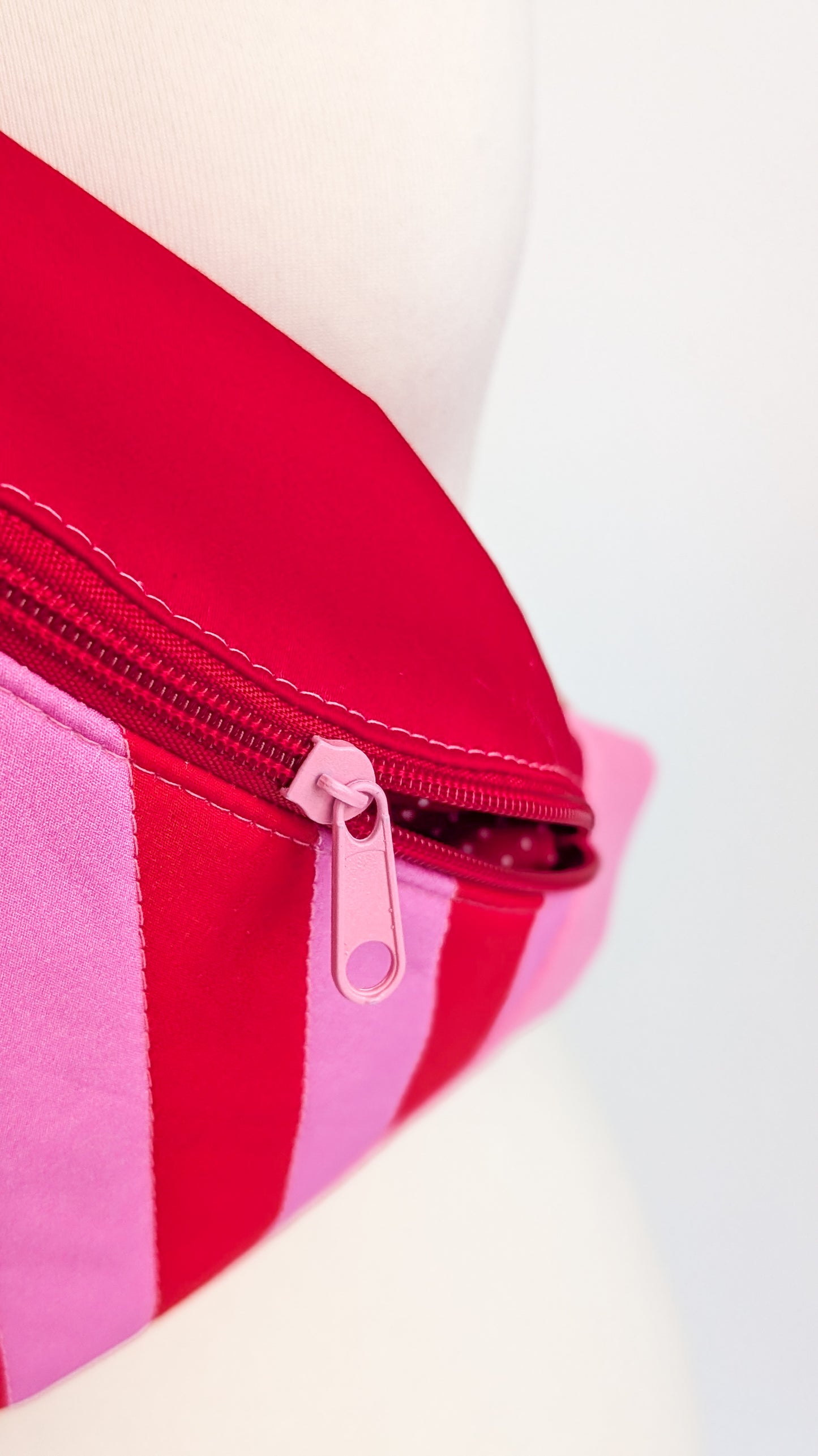 Bunte Bauchtasche Candy-Stripe Look Bag Bubblegum Streifen Rot/Pink