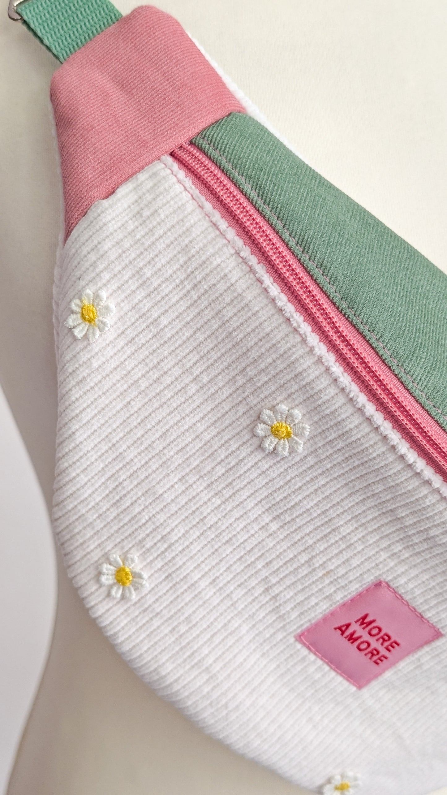 More Amore Color Blocking Cord Bauchtasche Daisies Rosé/Grün/Creme #2