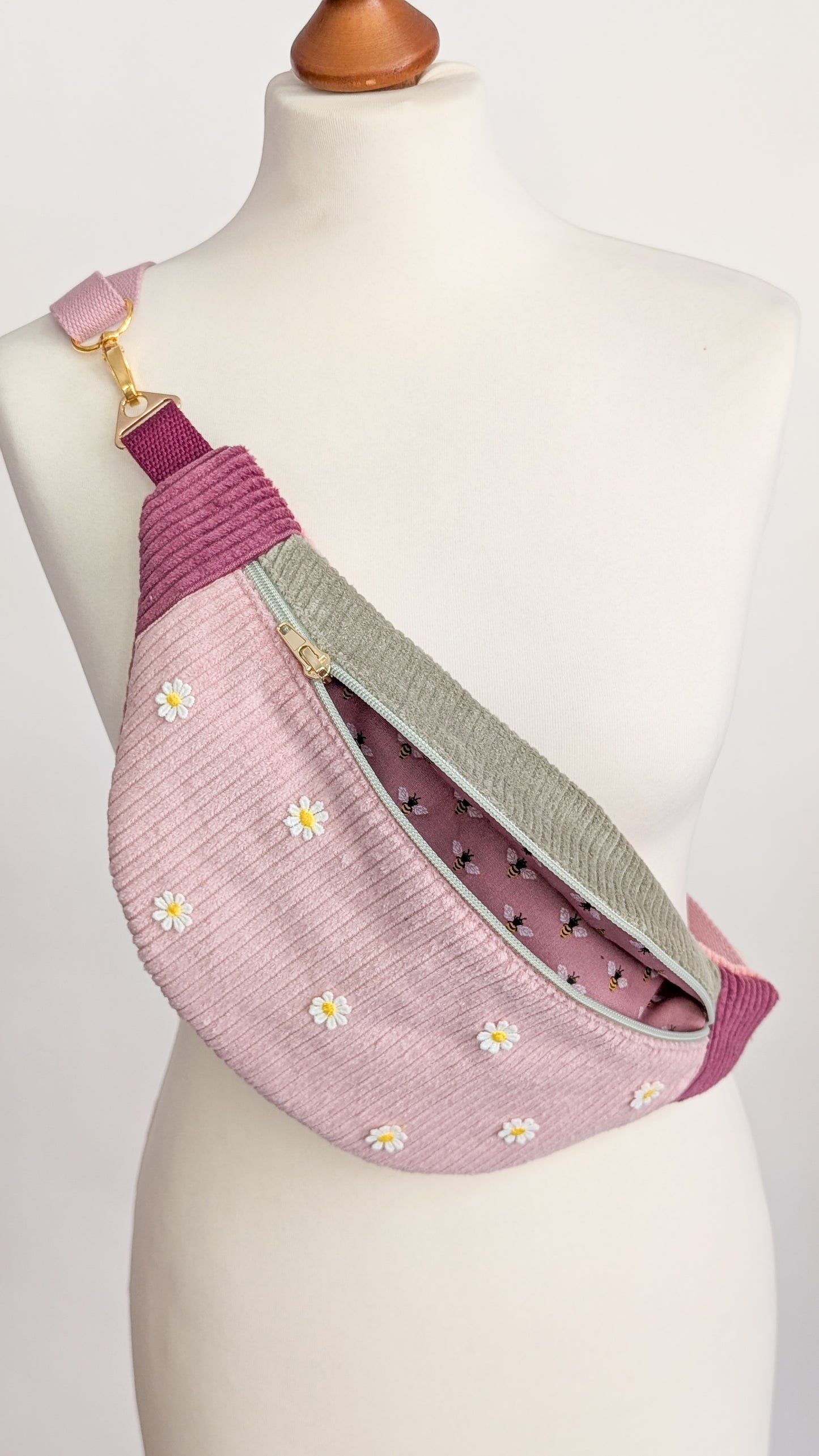 Color Blocking Cord Bauchtasche Daisy Gänseblümchen BIENEN Beere