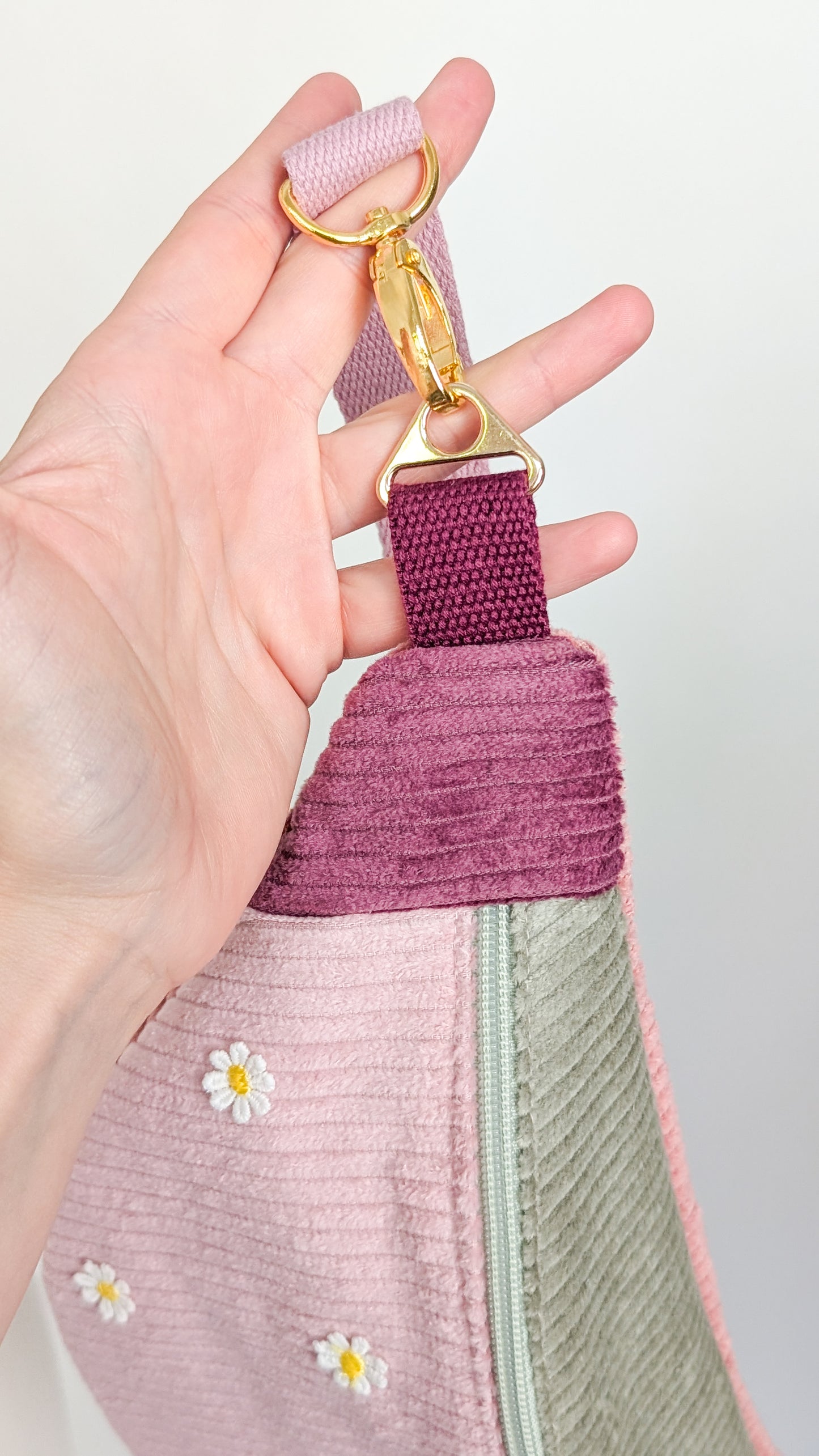Color Blocking Cord Bauchtasche Daisy Gänseblümchen BIENEN Beere