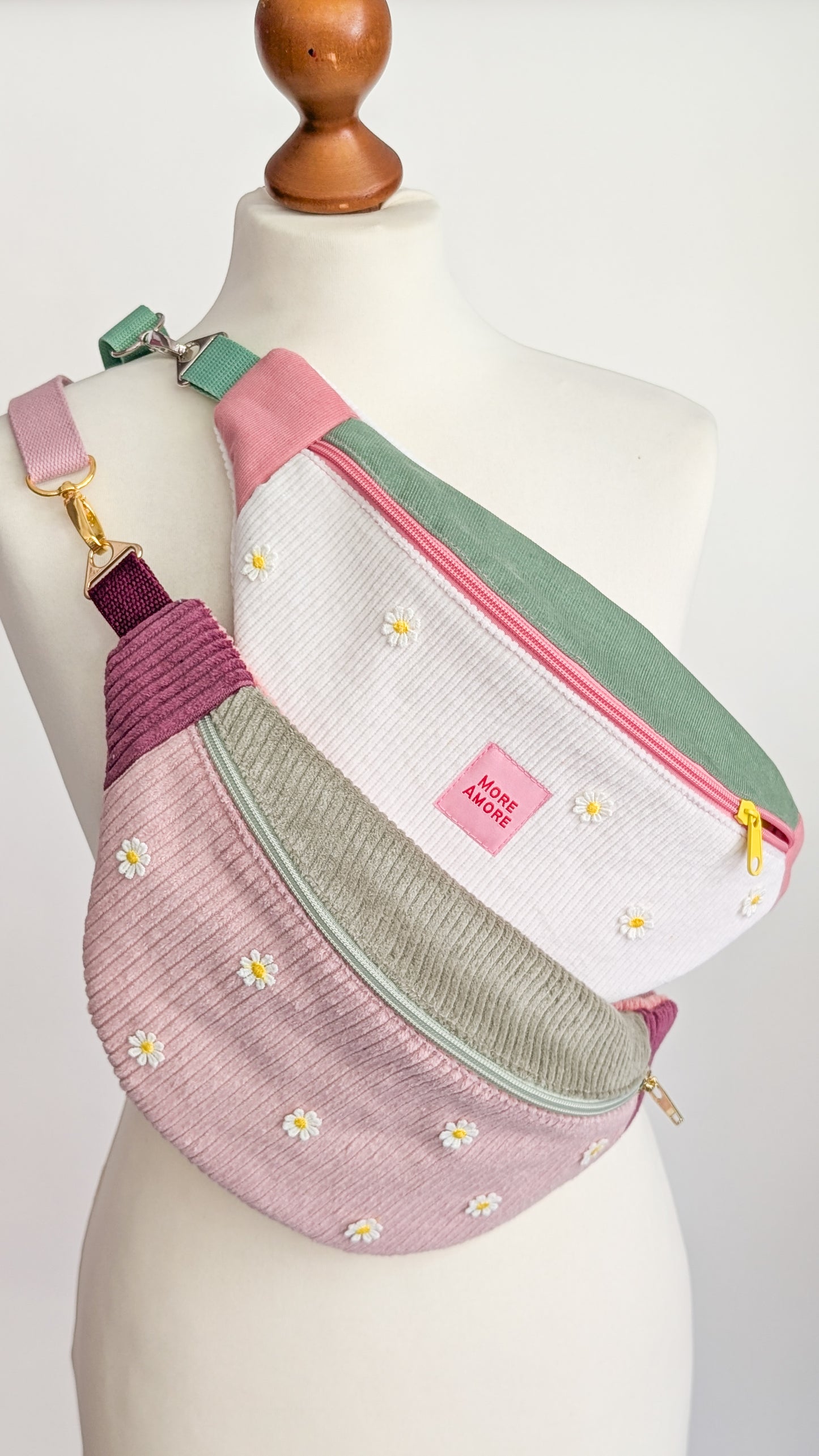 Color Blocking Cord Bauchtasche Daisy Gänseblümchen BIENEN Beere
