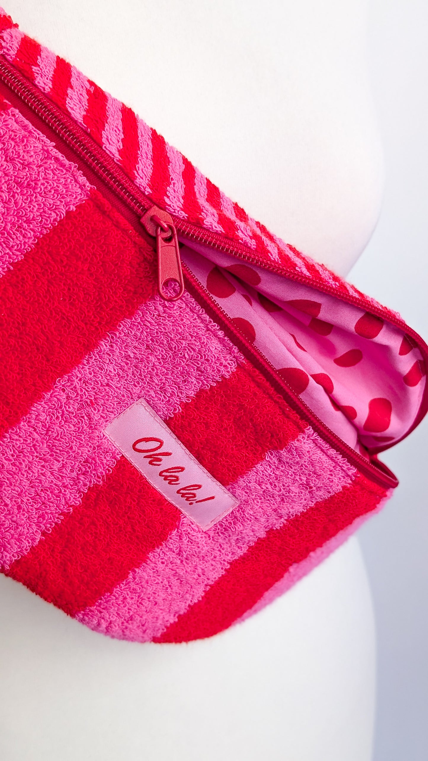 Upcycling Hipbag Bauchtasche aus Handtuch Pink/Rot Streifen Towel Bag Limitiert