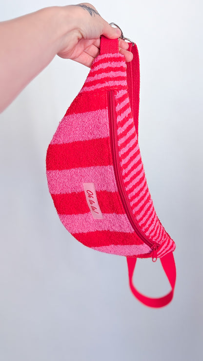 Upcycling Hipbag Bauchtasche aus Handtuch Pink/Rot Streifen Towel Bag Limitiert