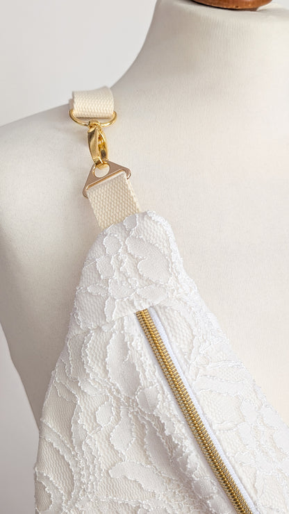 Braut Hipbag Bauchtasche Cross Body Bag Weiß Elfenbein Spitze Silber oder Gold