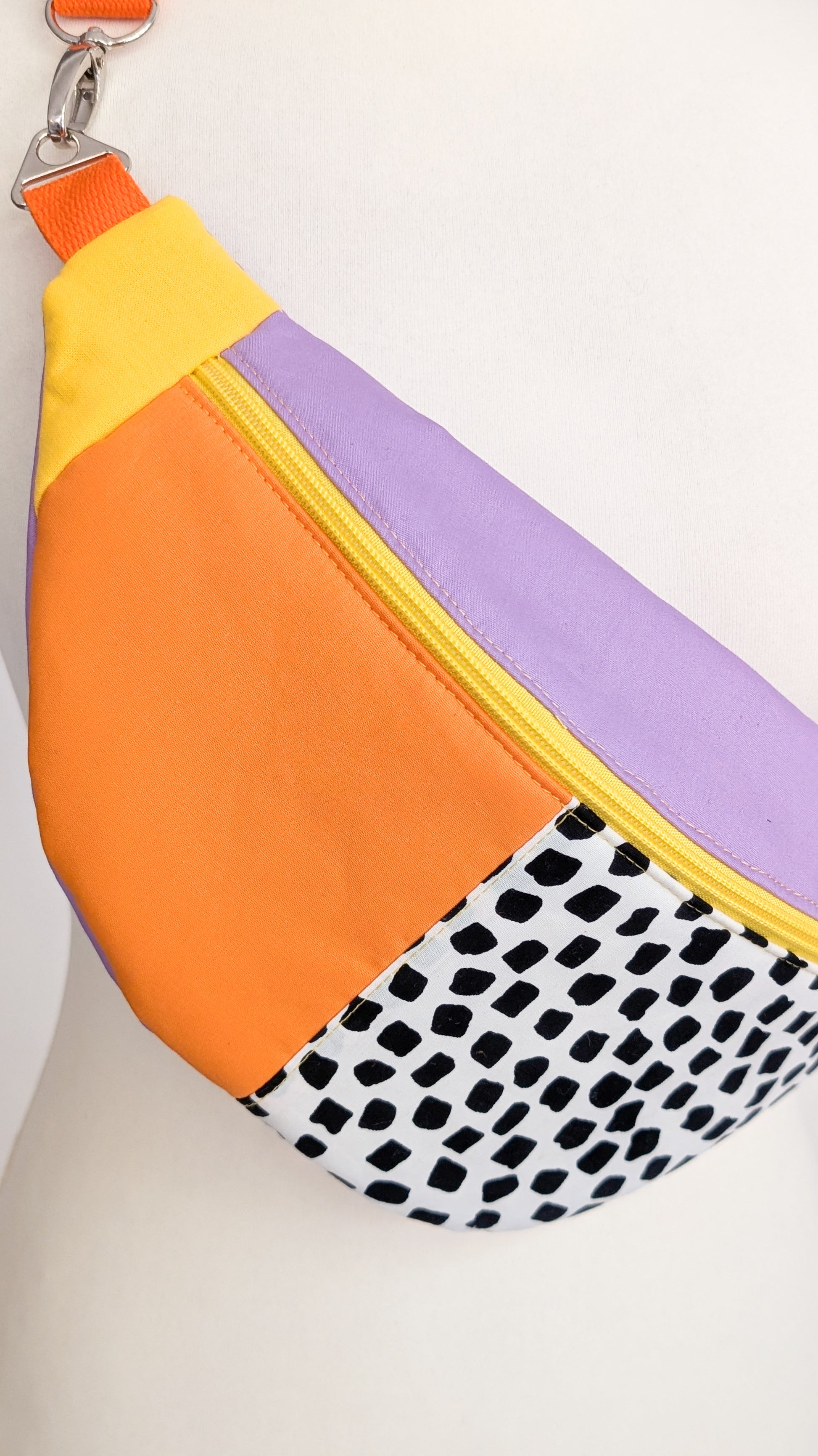 80s Hipbag Bauchtasche Cross Body Bag Tupfen Flieder Orange Gelb