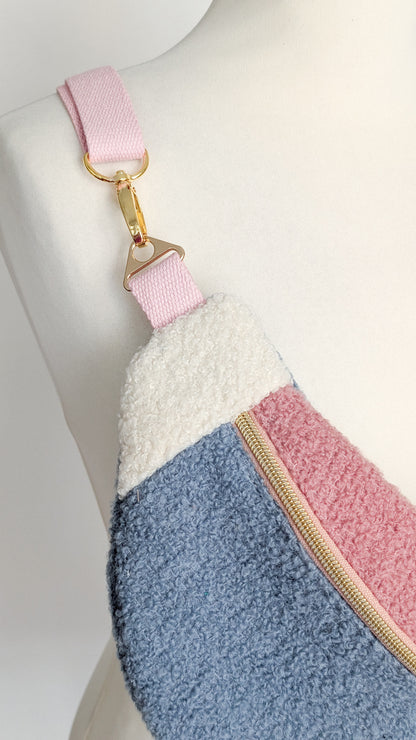 Kuschelige Pastell Teddy Bouclé Hipbag Bauchtasche Rose/Blau/Creme