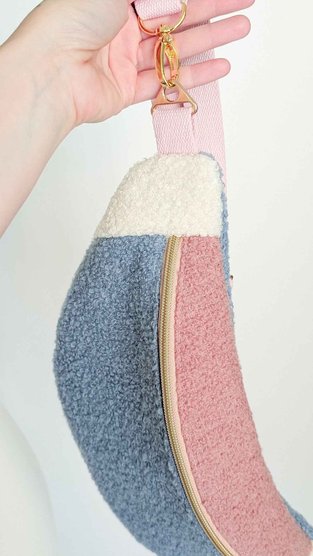 Kuschelige Pastell Teddy Bouclé Hipbag Bauchtasche Rose/Blau/Creme