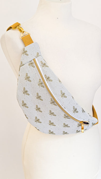Edle Hipbag Bauchtasche Weiß/Gold Bienen