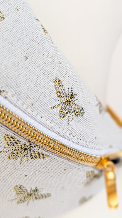 Edle Hipbag Bauchtasche Weiß/Gold Bienen