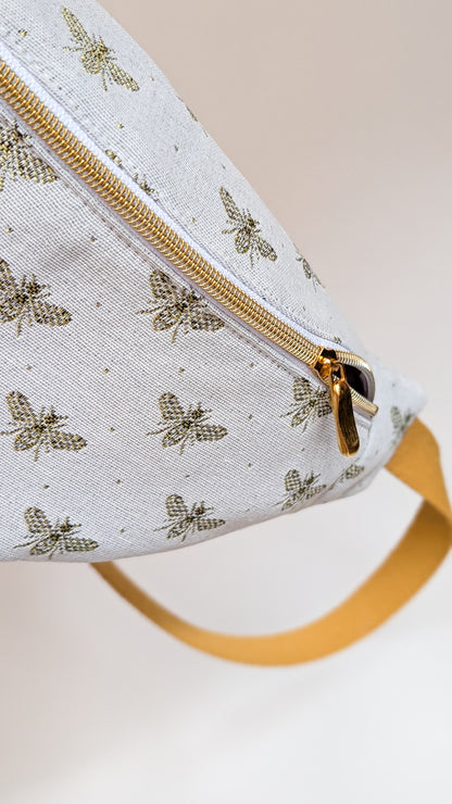 Edle Hipbag Bauchtasche Weiß/Gold Bienen