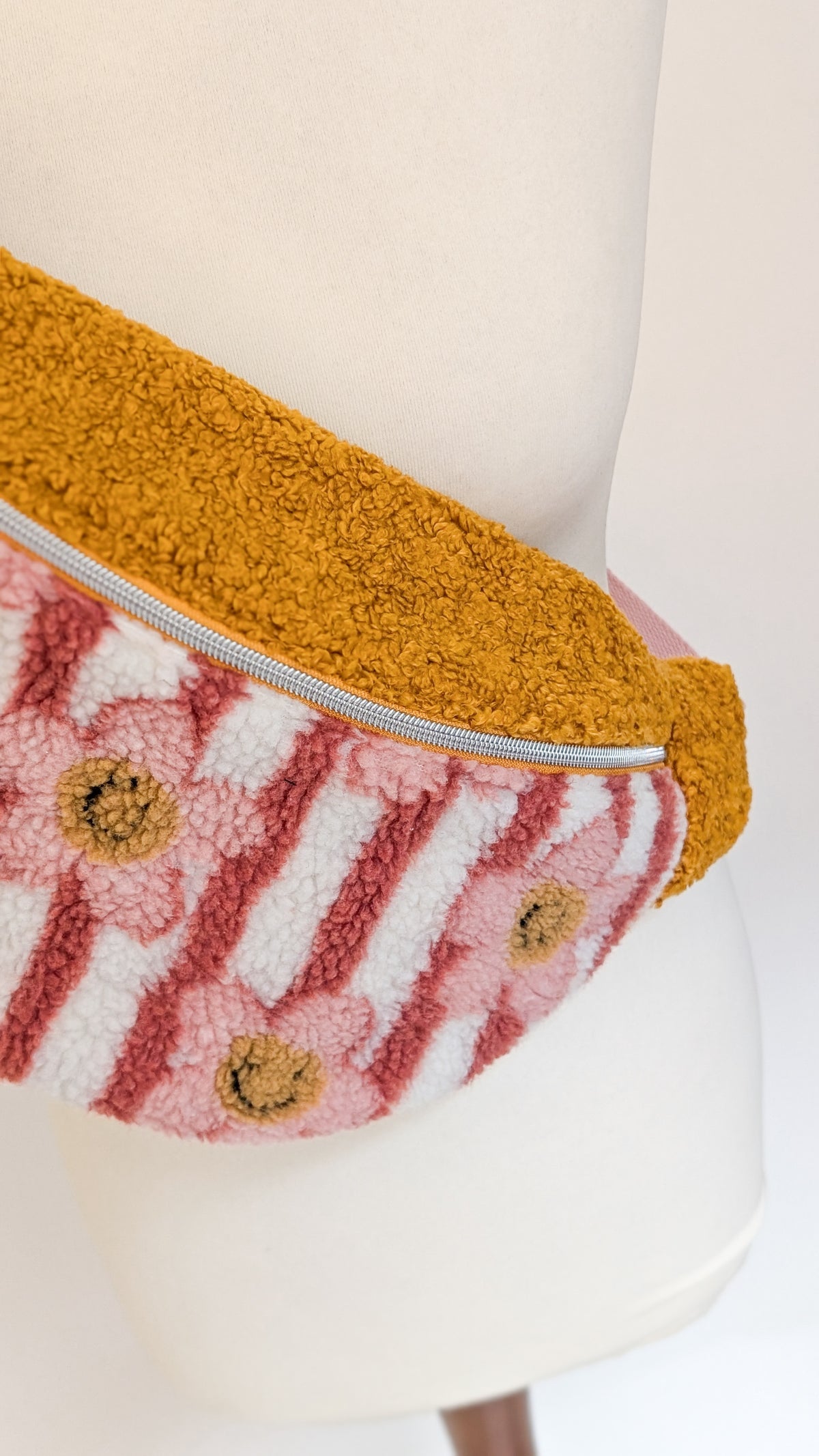 Große XL Umhängetasche Teddy Plüsch Tasche Gelb Smiley Daisies