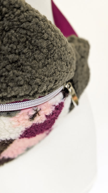 Große XL Umhängetasche Teddy Plüsch Tasche Olivgrün Schachbrett Blumen