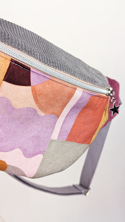 Color-Blocking Bauchtasche Umhängetasche mit geometrischem Muster grau/berry/ocker