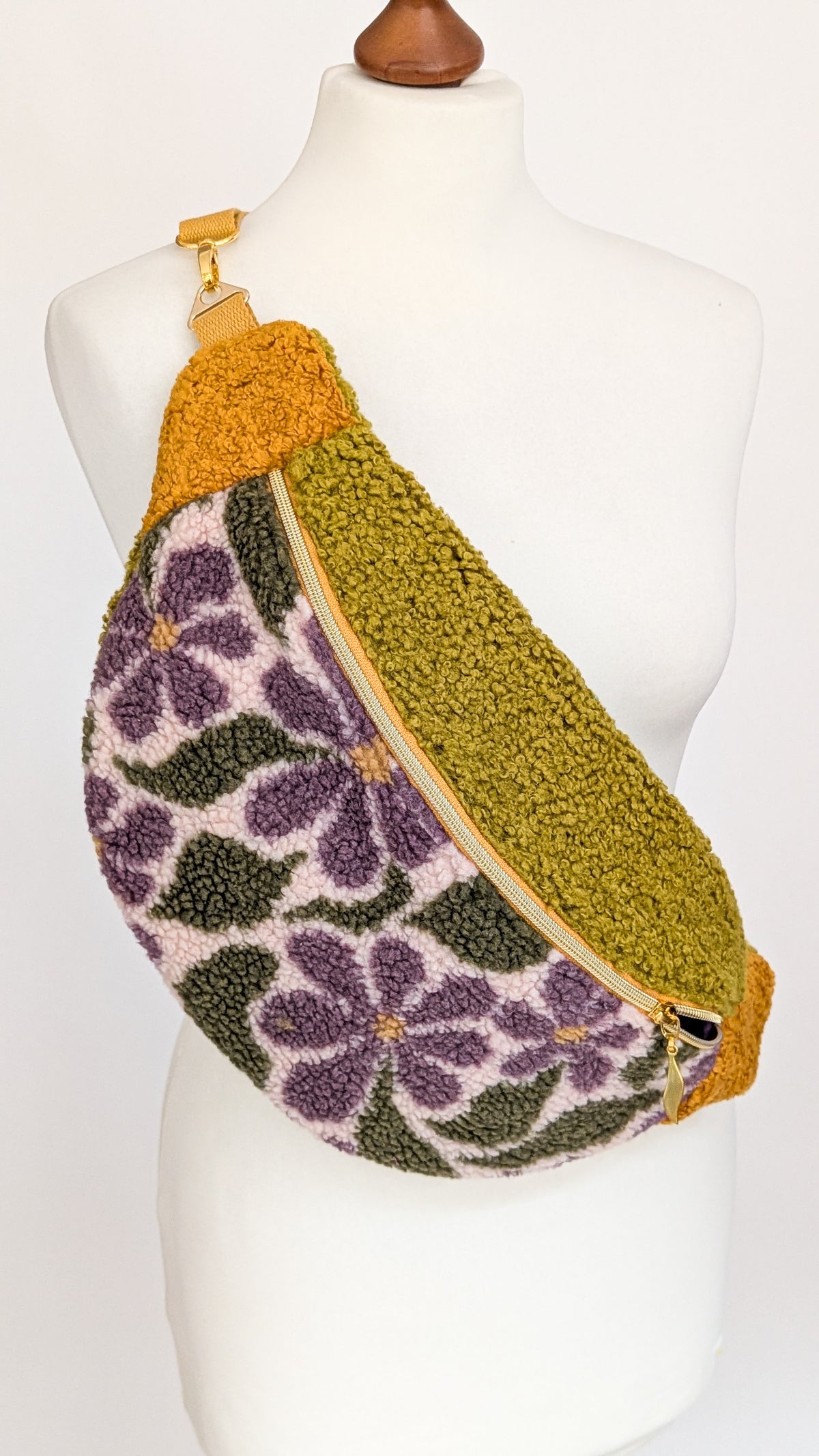 Große XL Umhängetasche Teddy Plüsch Tasche Retro Blumen Lila Grün Curry