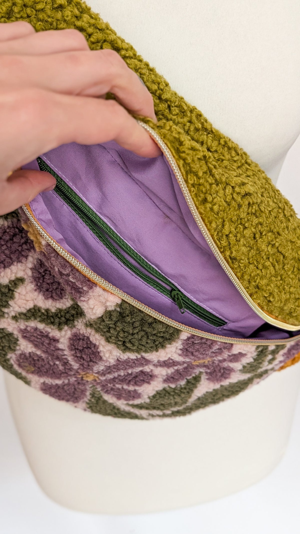 Große XL Umhängetasche Teddy Plüsch Tasche Retro Blumen Lila Grün Curry