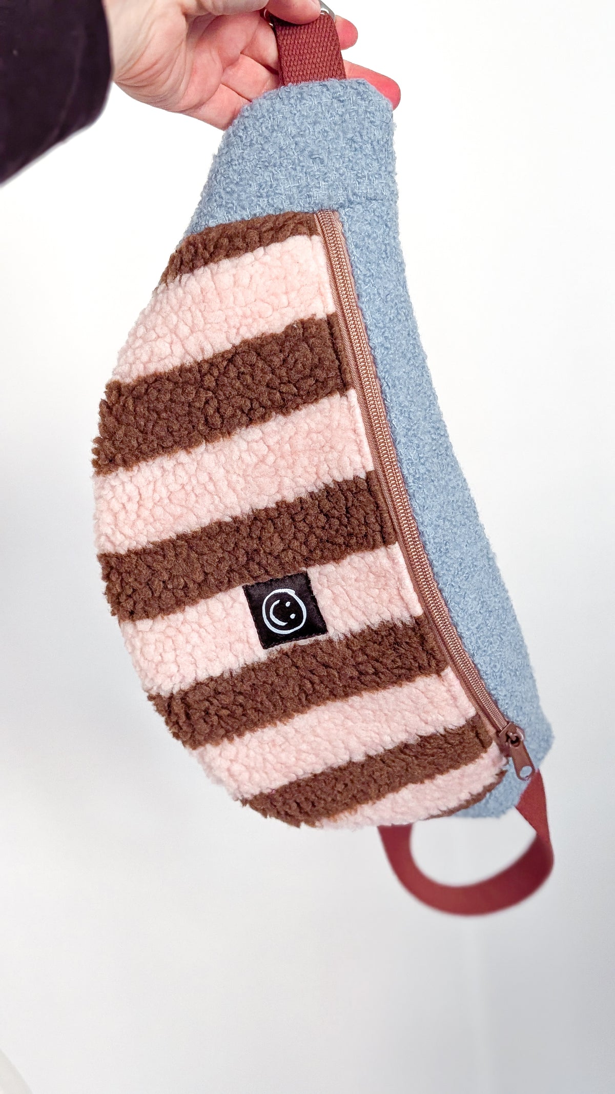 Bunte Pastell Skandi Bauchtasche Teddy Plüsch Streifen Rosa/Braun/Blau