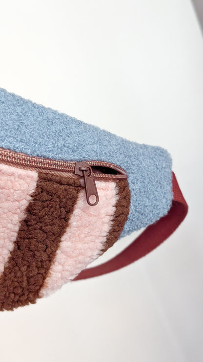 Bunte Pastell Skandi Bauchtasche Teddy Plüsch Streifen Rosa/Braun/Blau