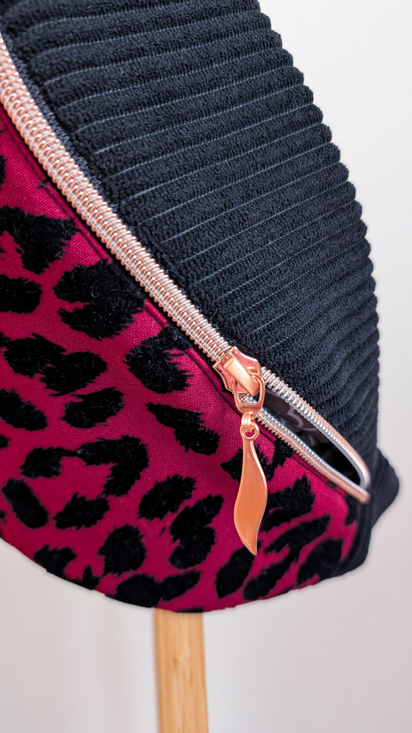 Cord XL Bauchtasche Burgund Schwarz Leopard