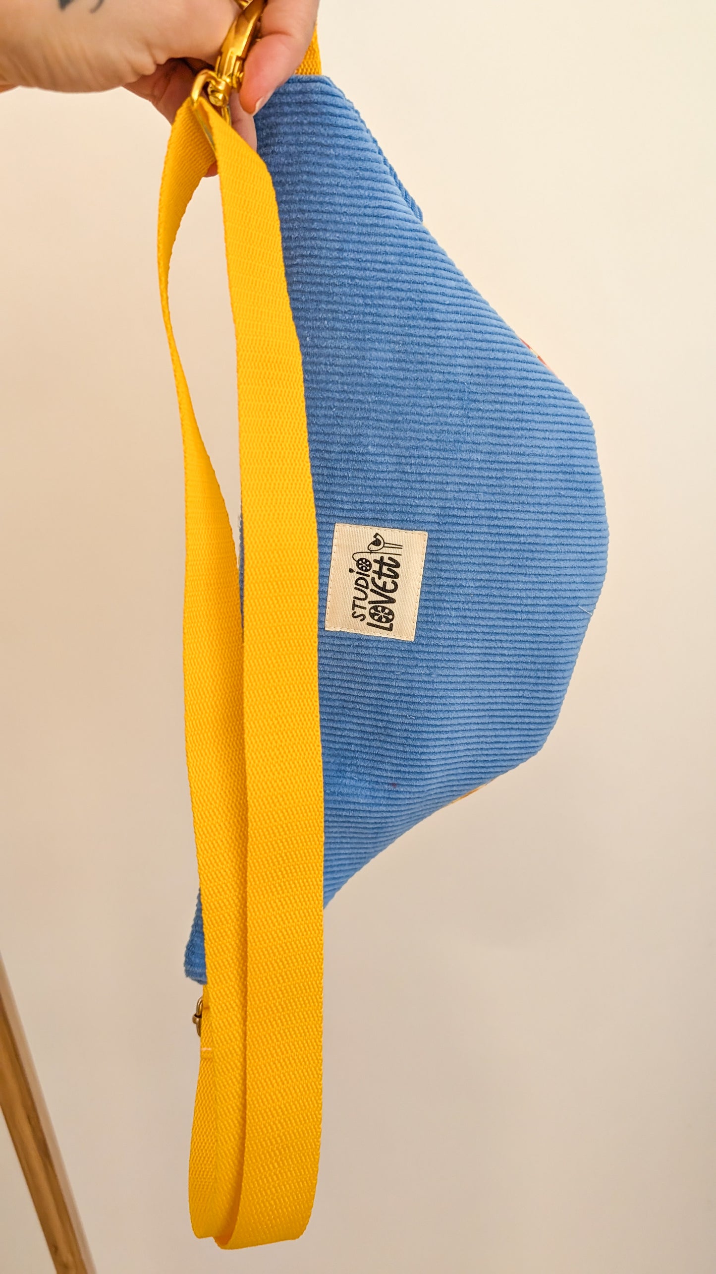 Upcycling Cord Bauchtasche Granny Hortensien Hipbag