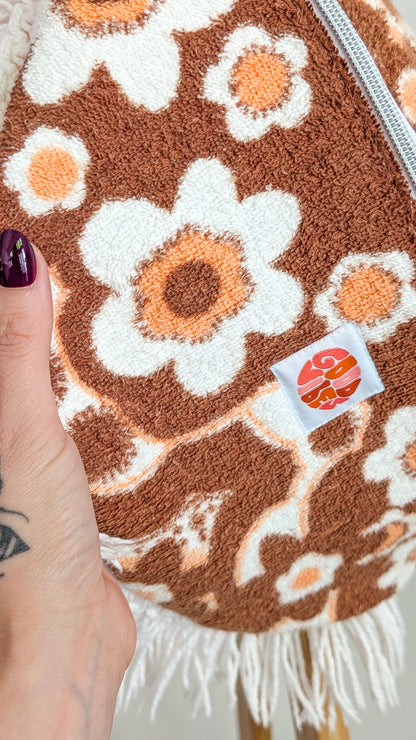 Upcycling XL Bauchtasche mit Fransen aus 70s Vintage Handtuch Towel Bag Einzelstück