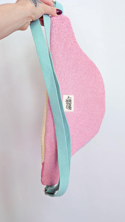 Upcycling XL Bauchtasche aus Vintage Handtuch Pastell Towel Bag Einzelstück